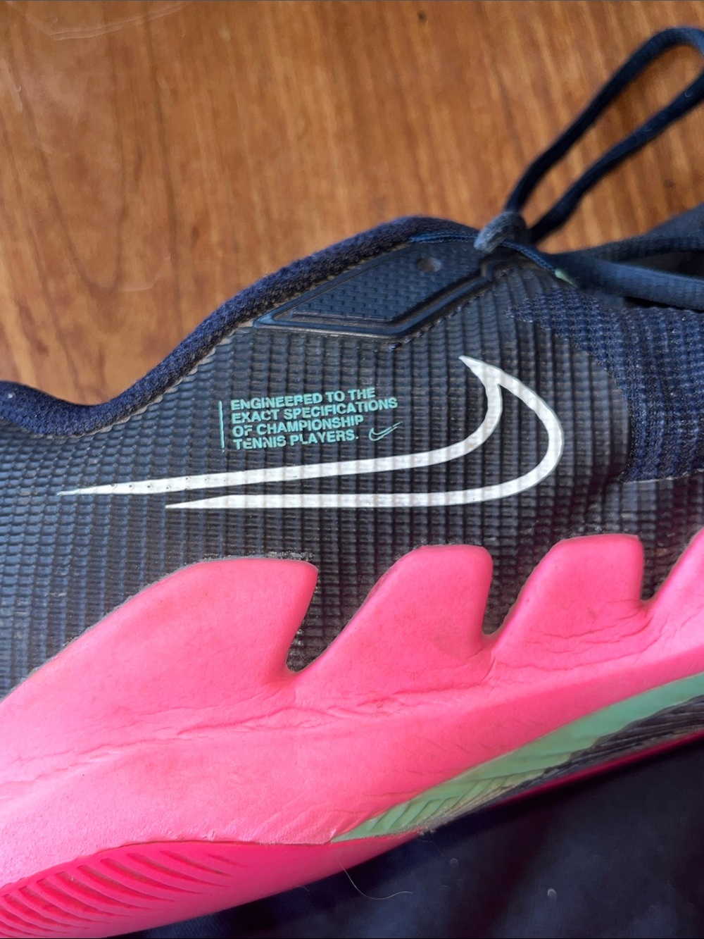 Nike Men’s navy and neon pink tennis Training Sneakers or pickleball